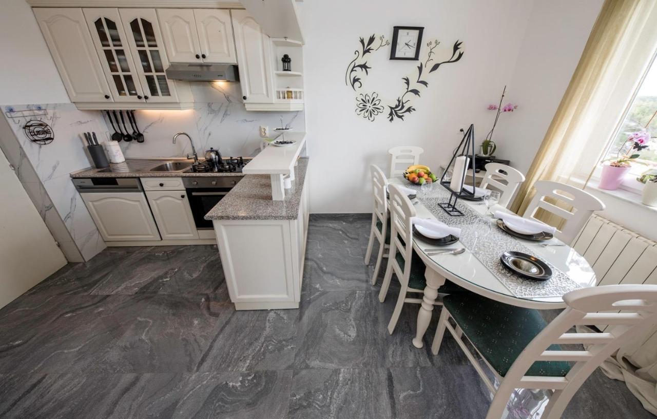 Apartment Dominik 2874 Palit Bagian luar foto