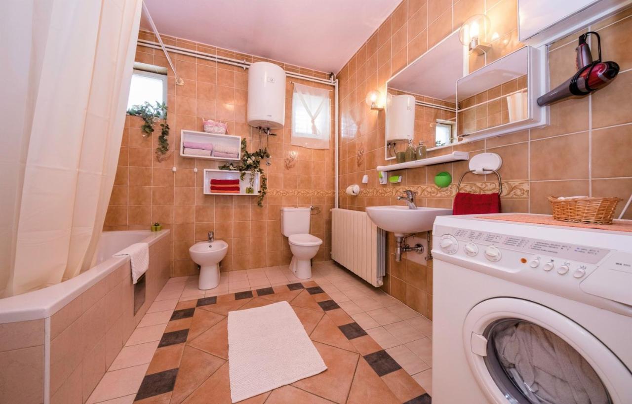 Apartment Dominik 2874 Palit Bagian luar foto
